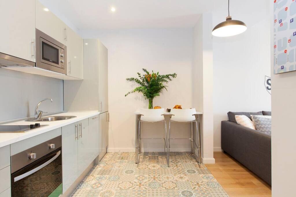 Perfectly Located 4bed 4bath In 3 1 Appartement *